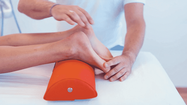plantar fasciopathy gif palpation